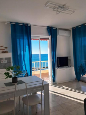 Casa Anna appartamento fronte mare Ventimiglia